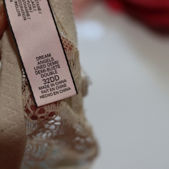 Victoria’s Secret Lot of 3 Bras 32DD Very Sexy Push Up & Dream Angel Demi - Picture 15 of 16